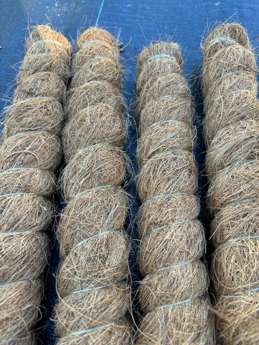 4 Pack Coir Moss Totem Poles – Plant Support for Climbing Vines – Indoor/Outdoor - Image 2