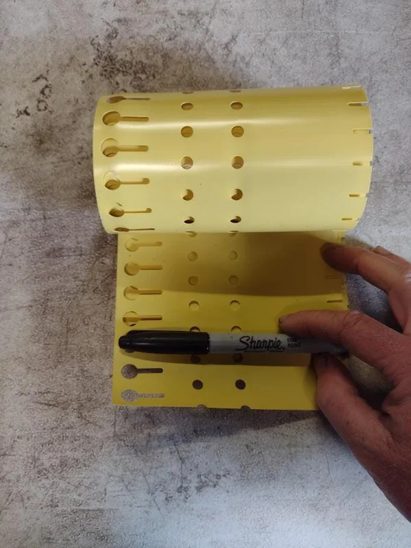 50 Plastic Wrap-Around Garden Labels for Plants, Trees, & Shrubs - Assorted Colors - Image 3