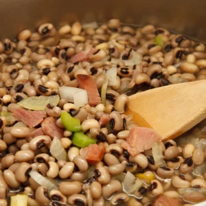 Semillas de guisantes de ojo negro - Variedad de caupí tradicional - Frijoles de mata baja de alto rendimiento - Frijoles cremosos de ojo oscuro fáciles de cultivar para el jardín - Image 5