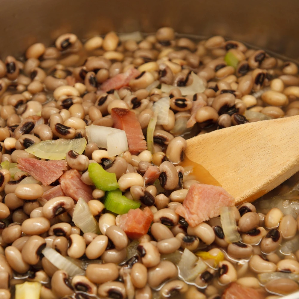 Semillas de guisantes de ojo negro - Variedad de caupí tradicional - Frijoles de mata baja de alto rendimiento - Frijoles cremosos de ojo oscuro fáciles de cultivar para el jardín - Image 5